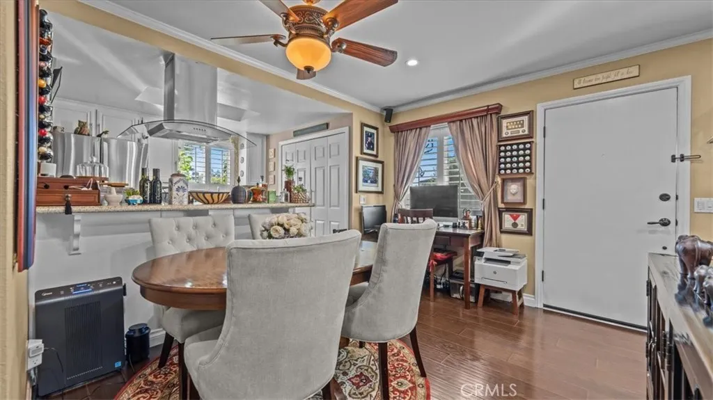 1149 W Calle De La Luna 1, Azusa, California 91702 home-pic-8